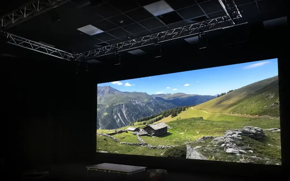 Drama Studio, Absen MicroLED Video Wall, Samuel Ryder Academy, St Albans